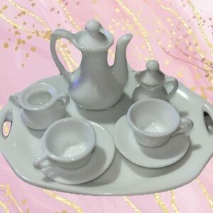 Vintage Dollhouse Maryland China
Mini Porcelain Tea Set, Taiwan